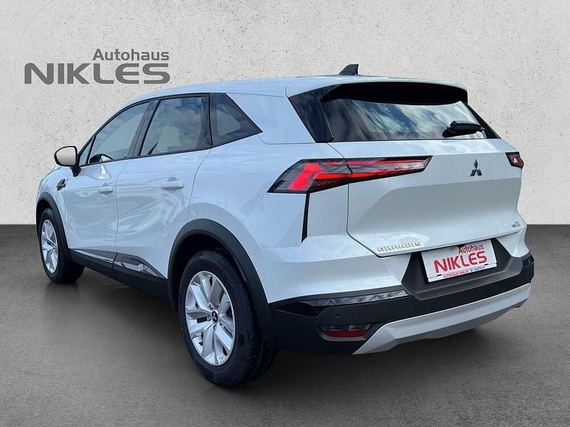 Neu Mitsubishi Grandis Invite 141 PS (103 kW) 2026 SUV