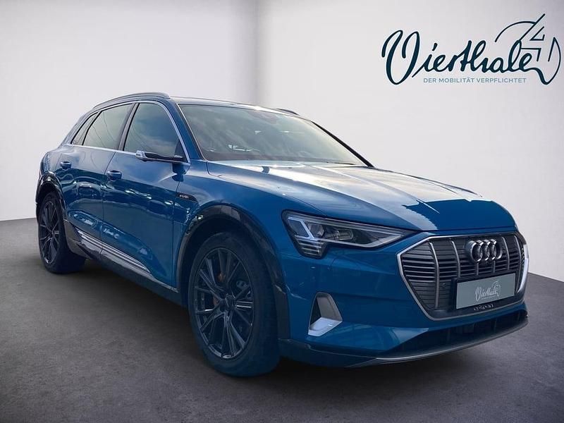 Gebraucht Audi e-tron 300 kW (408 PS) 2019 Dunkelblau  metallicperleffekt SUV