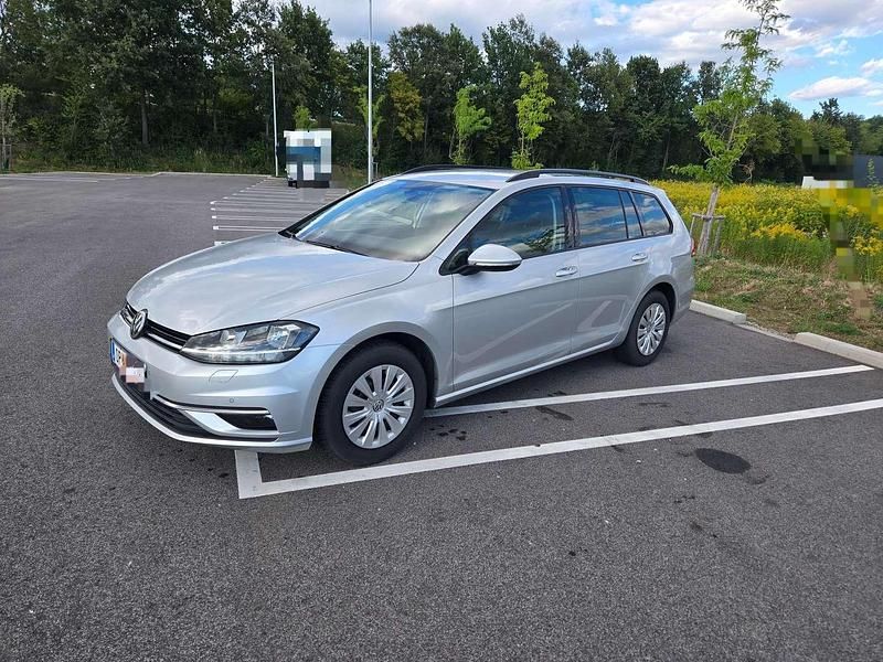 Silber Gebraucht 2018 VW Golf VII Kombi | € 7.800 (Guter Preis) - Bild 1/4