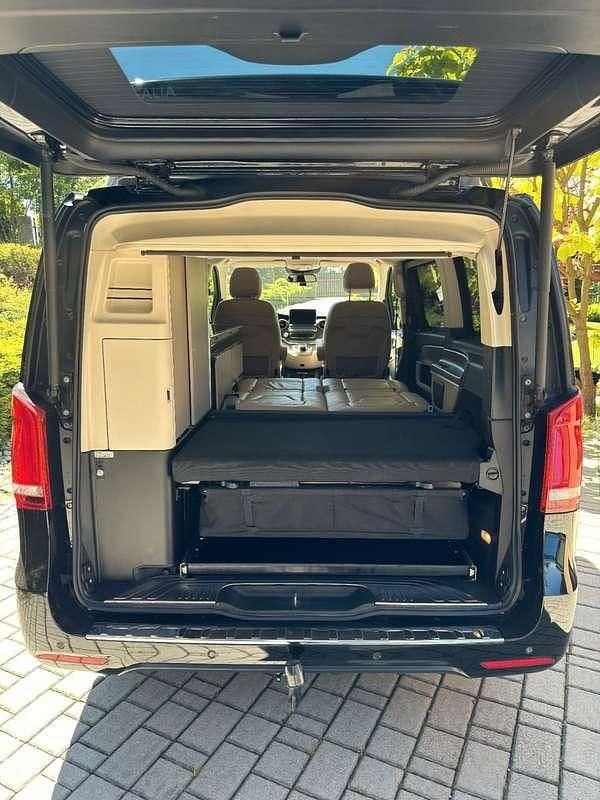 Schwarz Gebraucht 2017 Mercedes E250 Marco Polo Kombi | € 39.705 - Bild 1/4