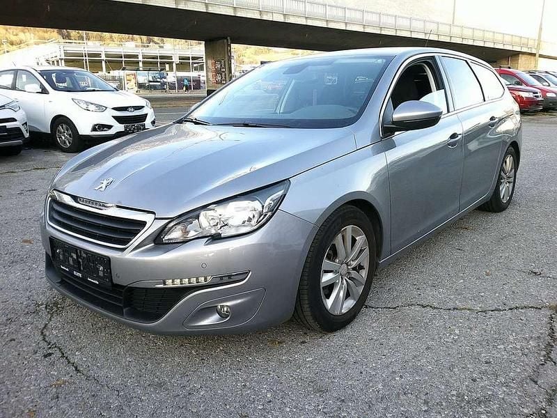 Grau Gebraucht 2015 Peugeot 308 SW Active Kombi | € 5.400 - Bild 1/4