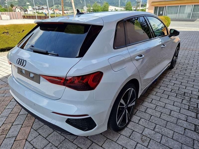 Gebraucht Audi A3 S-Line 150 PS (110 kW) 2023 Weiß Kombi