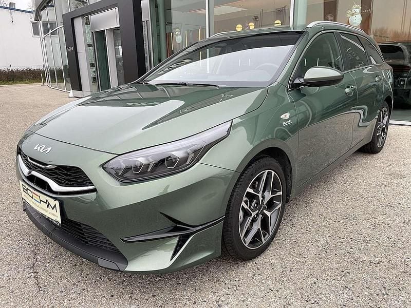 Gebraucht Kia Ceed Sportswagon Silver 101 PS (74 kW) 2024 Grün Kombi
