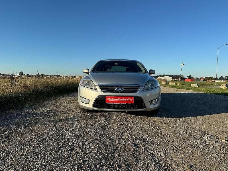Gebraucht Ford Mondeo Ghia 140 PS (102 kW) 2010 Grau Limousine