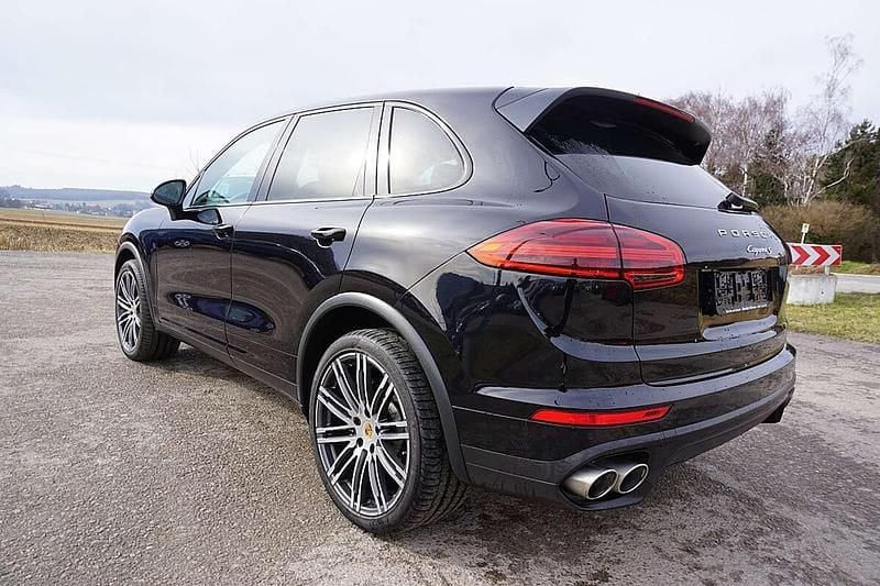 Gebraucht Porsche Cayenne 385 PS (283 kW) 2016 Schwarz SUV