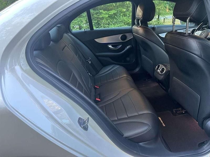 Gebraucht Mercedes C300 245 PS (180 kW) 2019 Weiß Limousine
