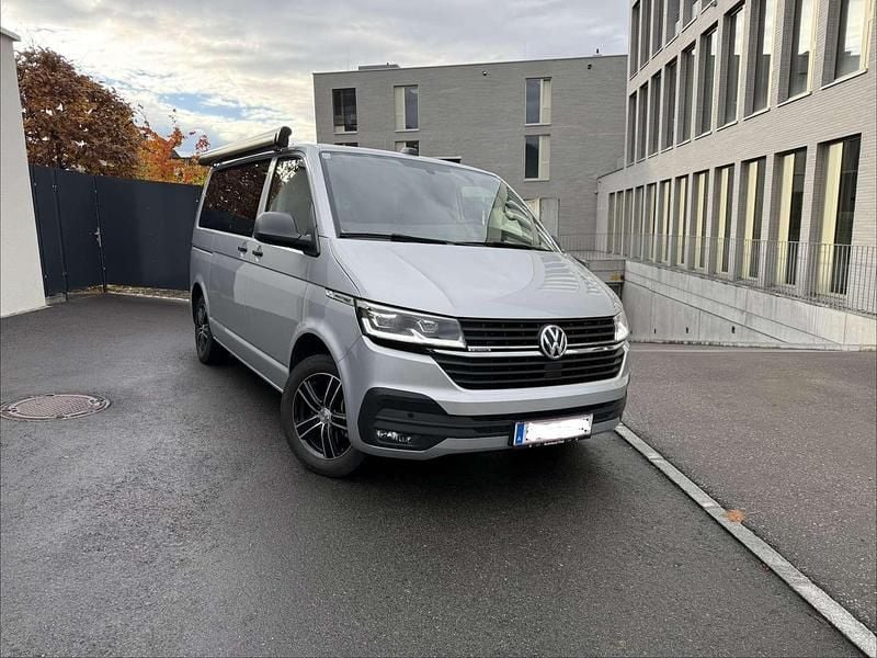 Gebraucht VW Multivan Trendline 150 PS (110 kW) 2020 Grau Van