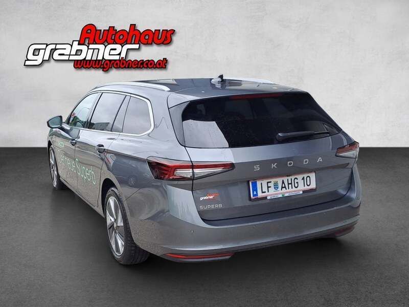 Gebraucht Skoda Superb Selection 150 PS (110 kW) 2024 Mittelgrau  metallic Kombi