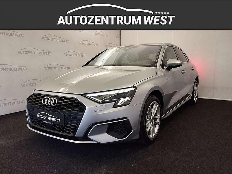 Silber Gebraucht 2023 Audi A3 Design Limousine | € 26.986 (Fairer Preis) - Bild 1/2