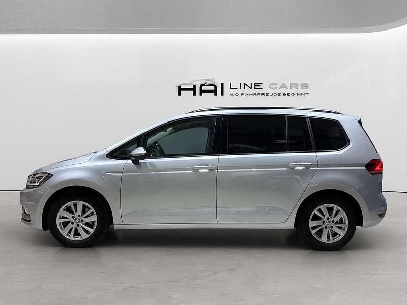 Gebraucht VW Touran 116 PS (85 kW) 2020 Silber Van / Kleinbus