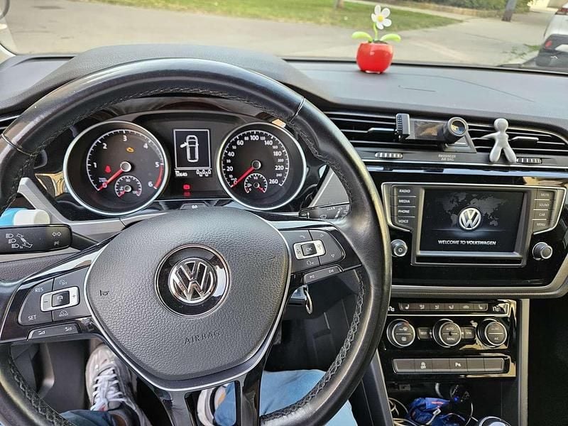 Gebraucht VW Touran Comfortline 116 PS (85 kW) 2017 Van / Kleinbus