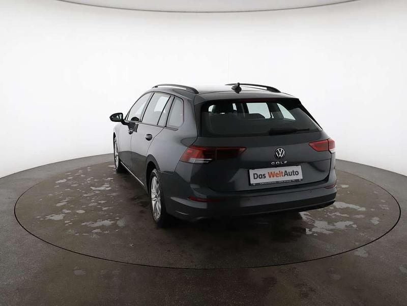 Gebraucht VW Golf VIII Life 116 PS (85 kW) 2021 Grau Kombi