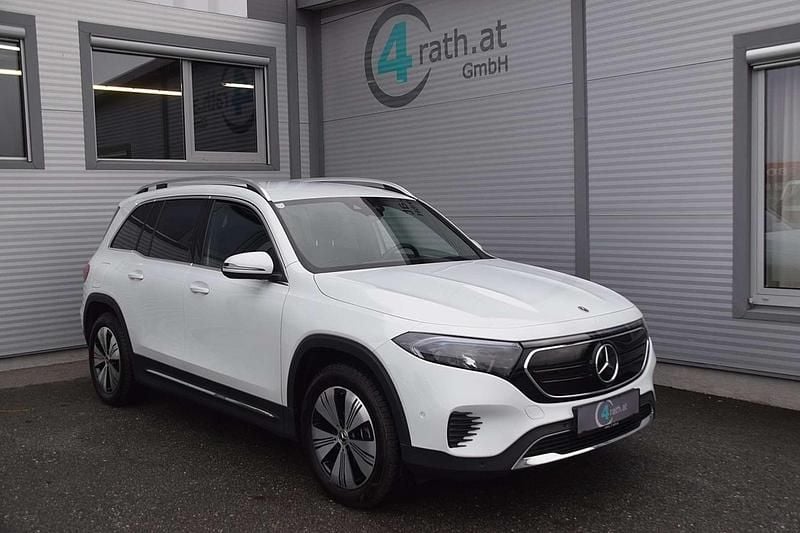 Weiß Gebraucht 2023 Mercedes EQB300 SUV | € 34.980 (Fairer Preis) - Bild 1/4