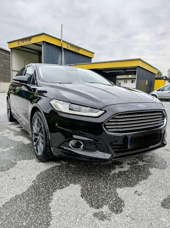 Gebraucht Ford Mondeo Titanium 150 PS (110 kW) 2018 Schwarz Kombi