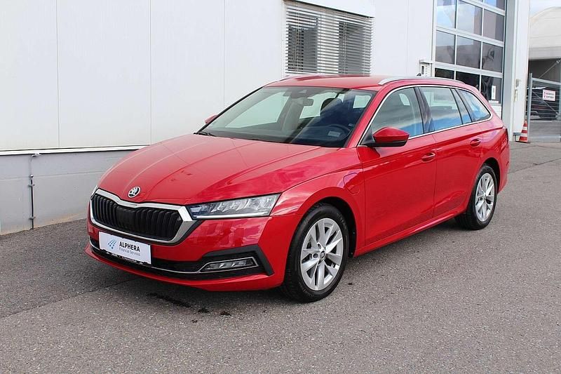 Rot Gebraucht 2022 Skoda Octavia Style Kombi | € 21.950 (Superpreis) - Bild 1/4