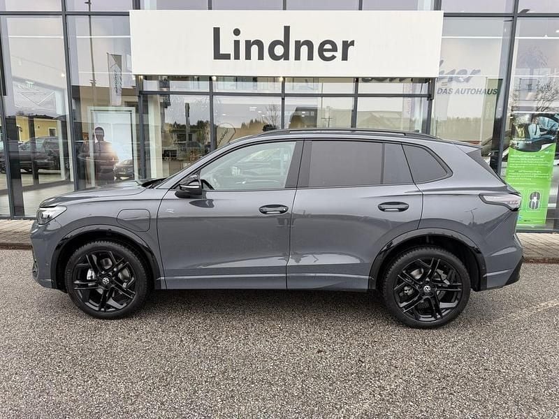 Gebraucht VW Tiguan Sport 204 PS (150 kW) 2026 Mittelgrau  metallic SUV