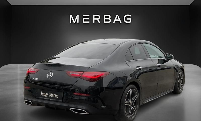 Gebraucht Mercedes CLA180 AMG line 136 PS (100 kW) 2024 Kosmosschwarz metallic Limousine