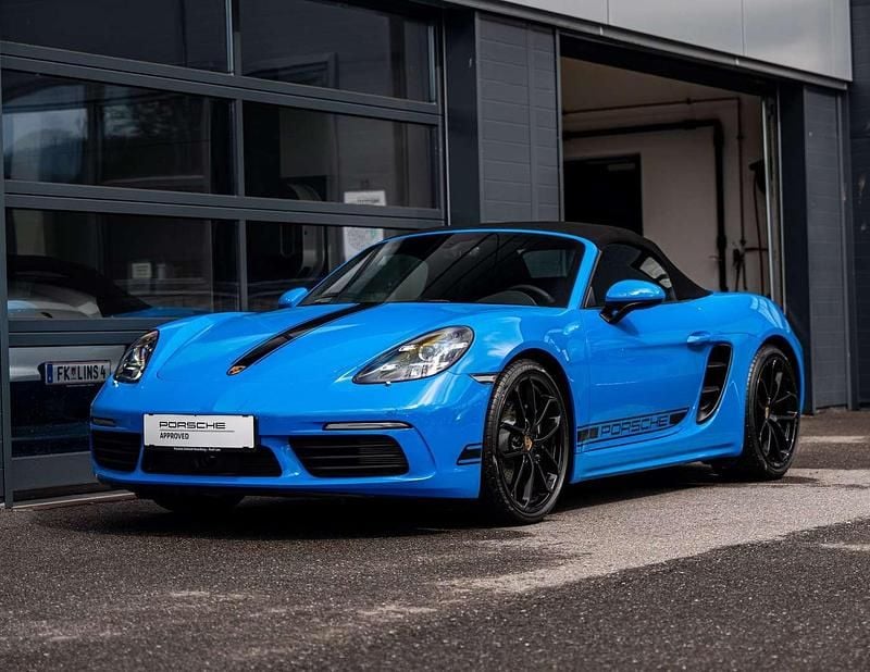 Hellblau normal Gebraucht 2025 Porsche 718 Boxster Edition Cabrio | € 108.500 (Etwas zu teuer) - Bild 1/4