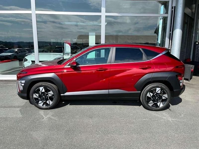 Neu Hyundai Kona GO! 93 PS (68 kW) 2025 Rot SUV