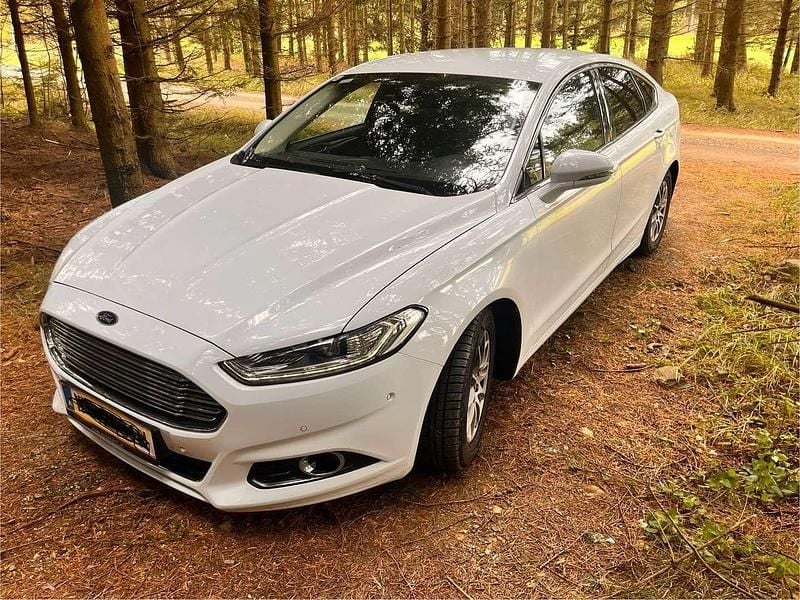 Weiß Gebraucht 2017 Ford Mondeo Limousine | € 10.500 (Fairer Preis) - Bild 1/4