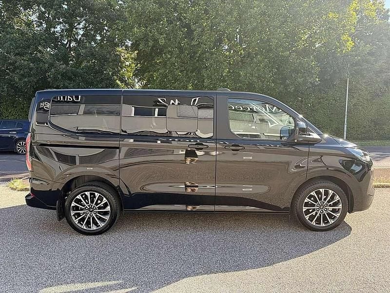 Gebraucht Ford Tourneo Custom Titanium X 118 PS (86 kW) 2025 Schwarz Van