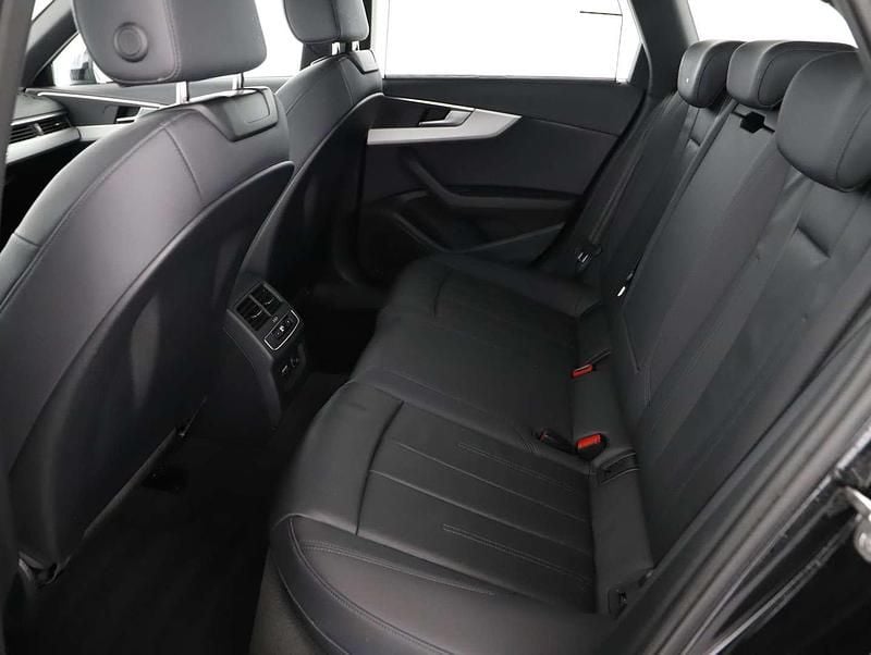 Gebraucht Audi A4 S-Line 204 PS (150 kW) 2023 Schwarz  metallic Kombi