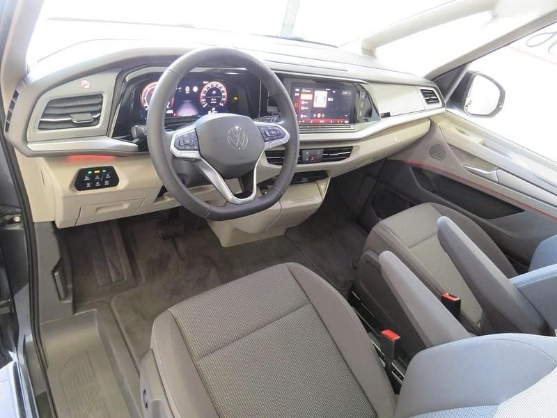 Neu VW Multivan Edition 150 PS (110 kW) 2025 Hellgrau  normal Van