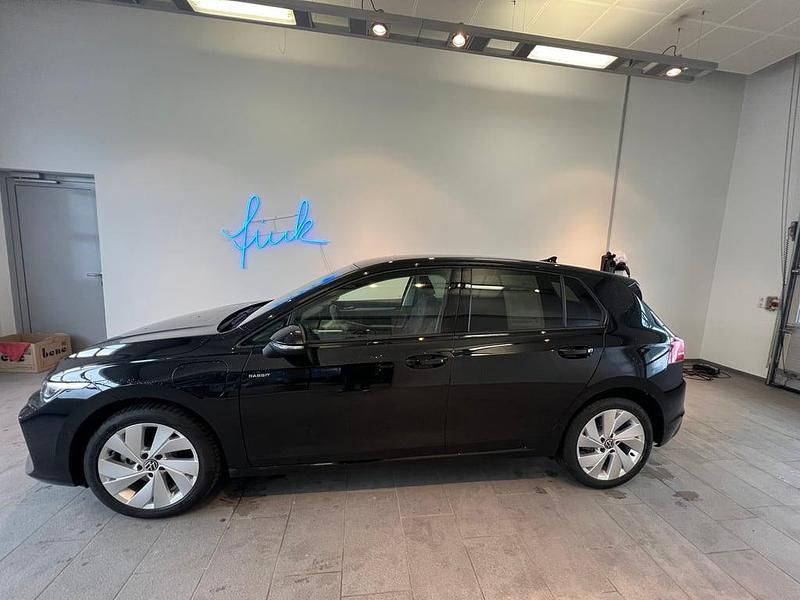 Neu VW Golf VIII 204 PS (150 kW) 2026 Schwarz  metallic