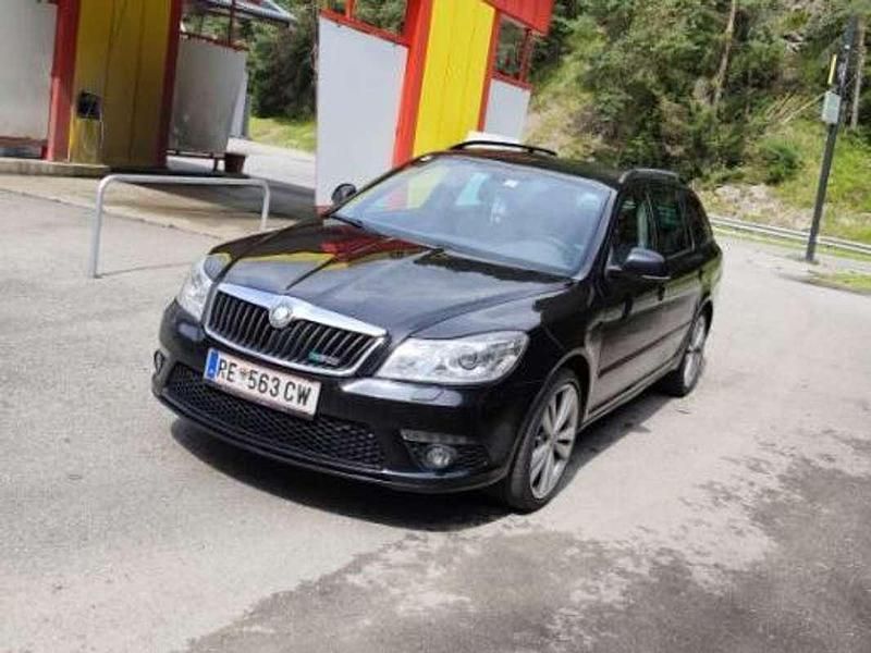 Schwarz Gebraucht 2010 Skoda Octavia RS Kombi | € 5.000 (Superpreis) - Bild 1/4