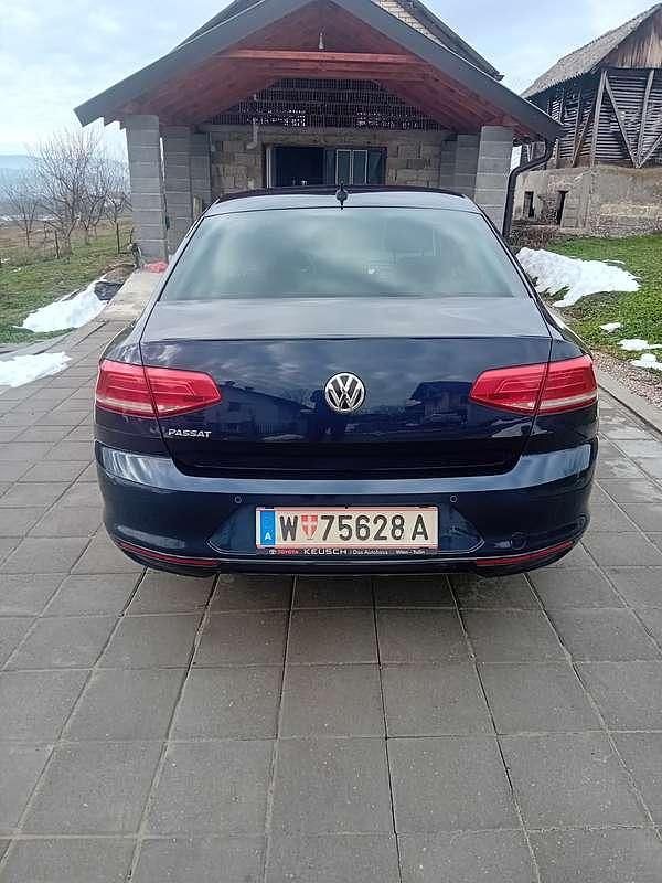 Gebraucht VW Passat Comfortline 150 PS (110 kW) 2016 Blau Limousine