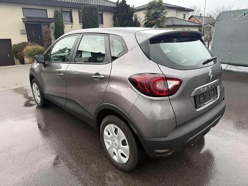 Gebraucht Renault Captur Life 90 PS (66 kW) 2019 Grau SUV