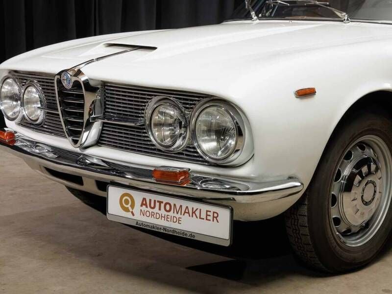 Gebraucht Alfa Romeo 2600 Sprint 145 PS (106 kW) 1964 Weiß Coupé