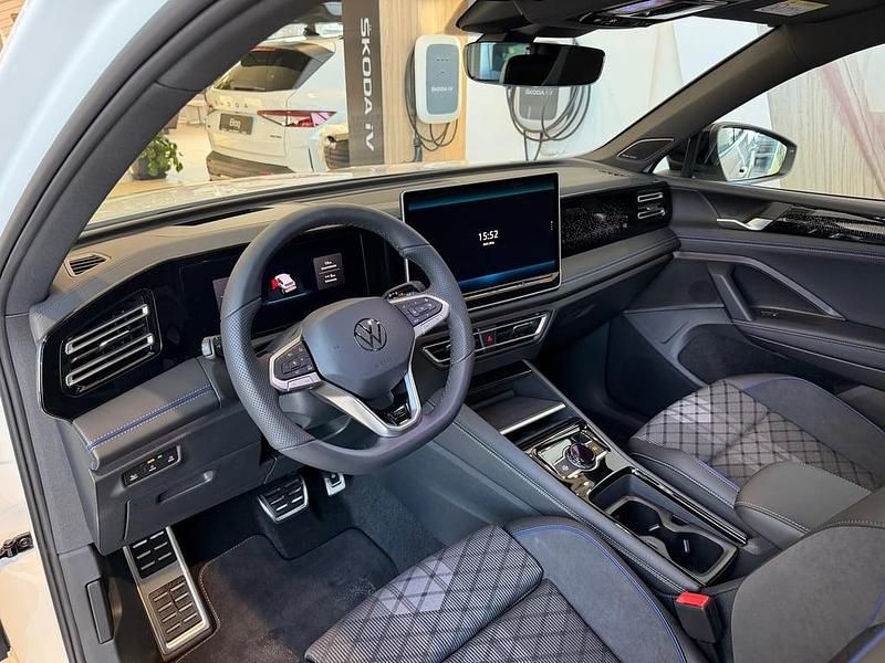 Neu VW Tiguan Sport 204 PS (150 kW) 2025 Weiss  metallicperleffekt SUV