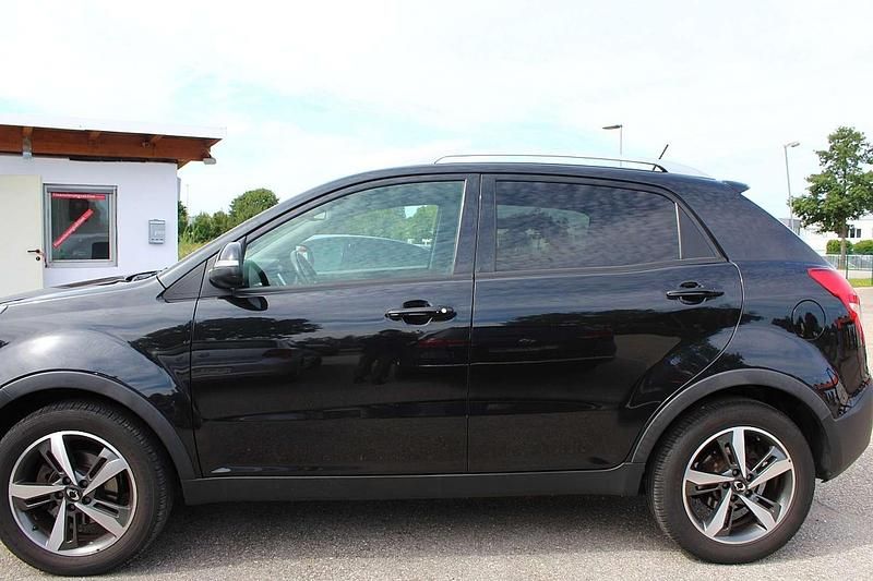 Gebraucht Ssangyong (KGM) Korando 178 PS (130 kW) 2017 Schwarz SUV