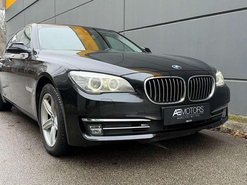 Gebraucht BMW 730 258 PS (189 kW) 2015 Schwarz Limousine
