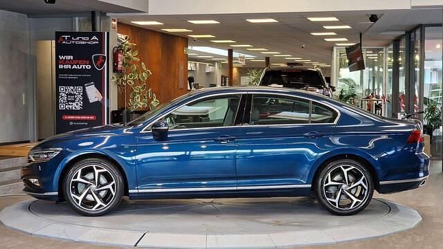 Gebraucht VW Passat Elegance 190 PS (139 kW) 2019 Blau Limousine