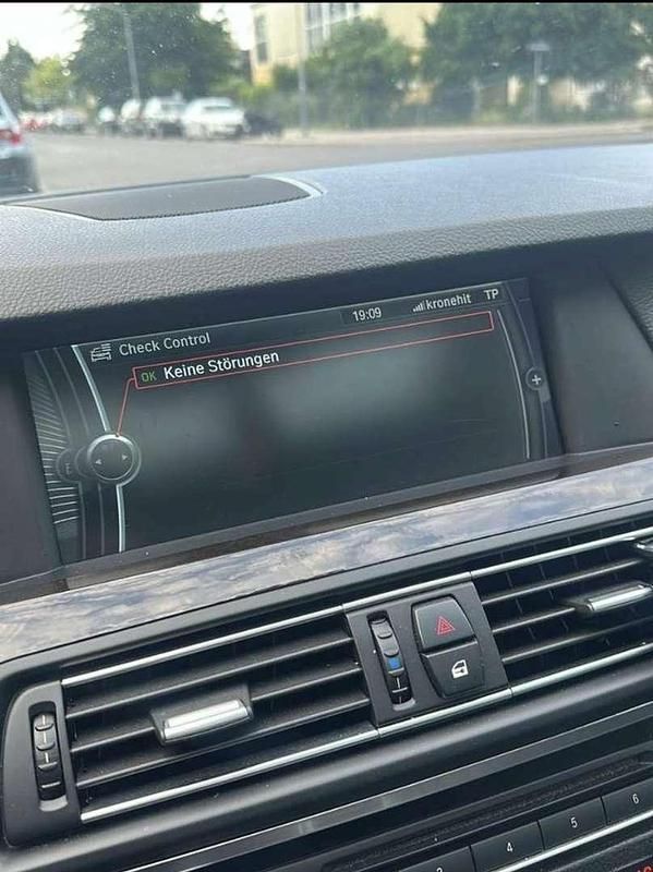 Gebraucht BMW 525 204 PS (150 kW) 2011 Grau Kombi