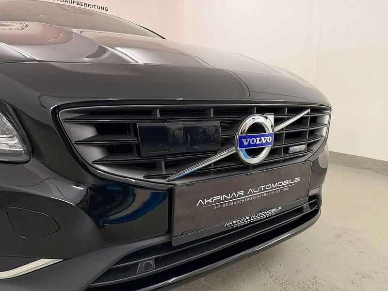 Gebraucht Volvo V60 190 PS (139 kW) 2017 Schwarz Kombi