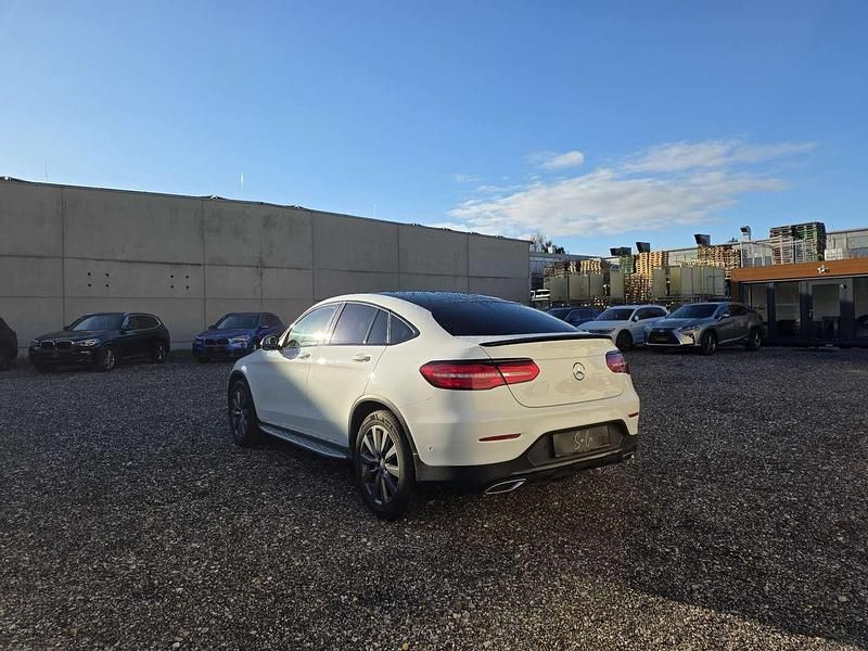 Gebraucht Mercedes GLC220 AMG line 170 PS (125 kW) 2018 Weiß SUV