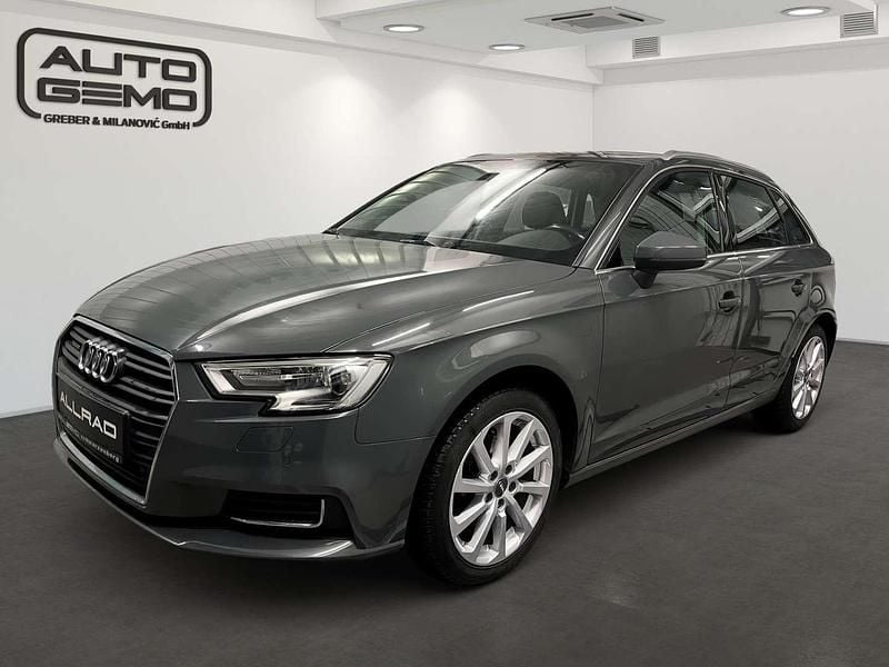 Grau Gebraucht 2017 Audi A3 Sport Limousine | € 18.900 (Fairer Preis) - Bild 1/4