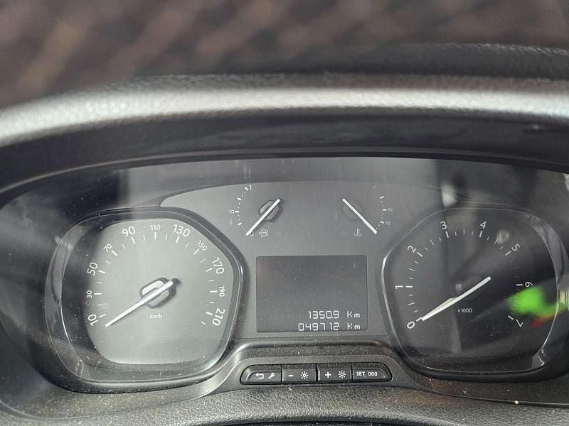 Gebraucht Opel Vivaro Enjoy 150 PS (110 kW) 2021 Weiß Van / Kleinbus