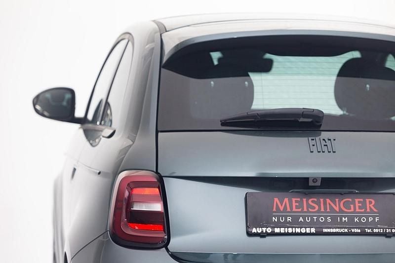 Gebraucht Fiat 500e 86 kW (118 PS) 2025 Schwarz Kleinwagen