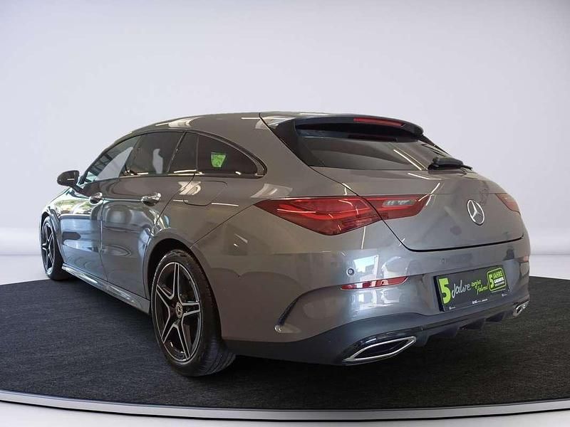 Gebraucht Mercedes CLA220 Shooting Brake 190 PS (139 kW) 2024 Grau Kombi
