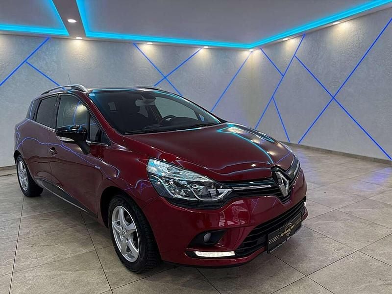 Gebraucht Renault Clio GrandTour LIMITED 90 PS (66 kW) 2018 Rot Kombi