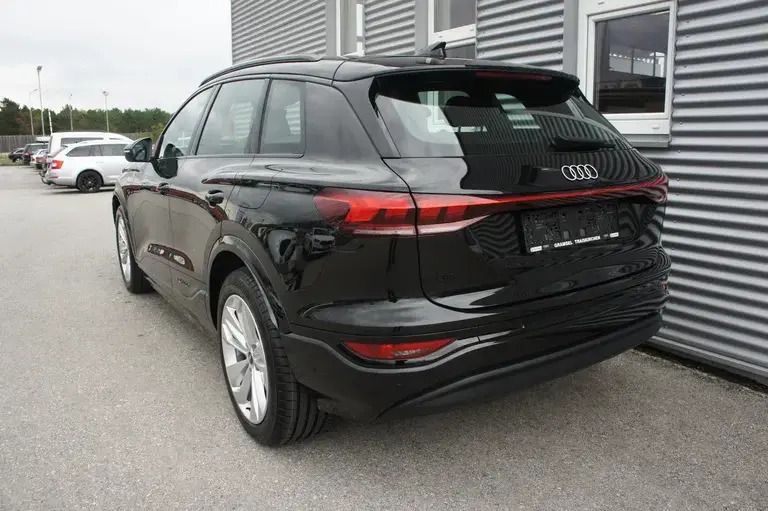 Gebraucht Audi Q6 e-tron Business 284 kW (387 PS) 2024 Schwarz  metallicperleffektno SUV