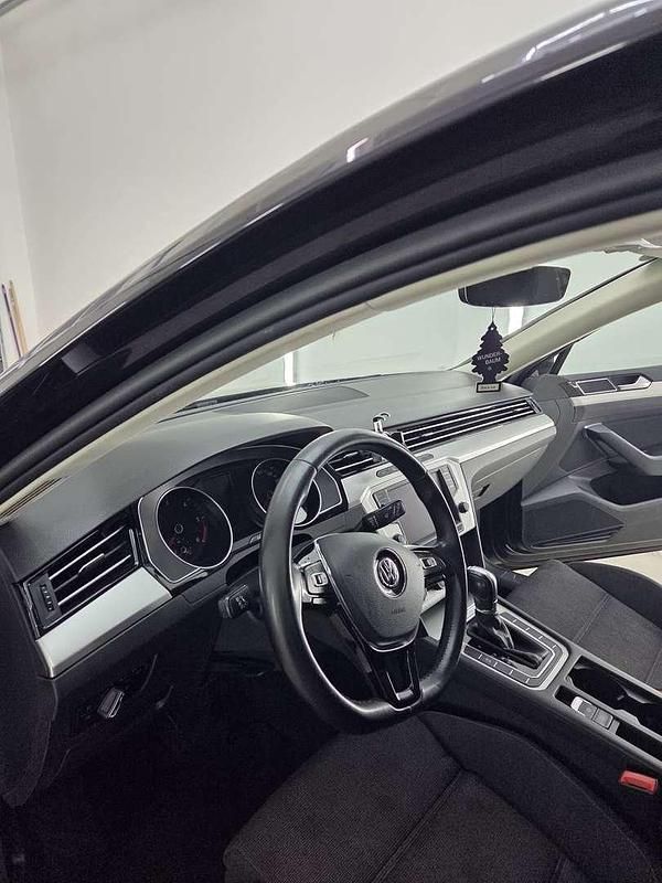 Gebraucht VW Passat Comfortline 150 PS (110 kW) 2015 Limousine