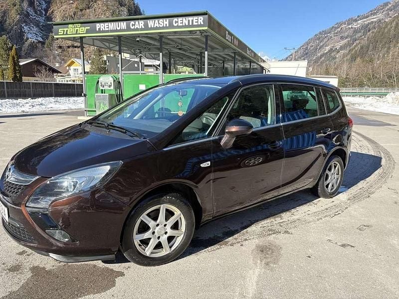 Gebraucht Opel Zafira Tourer Edition 110 PS (80 kW) 2012 Braun Van / Kleinbus