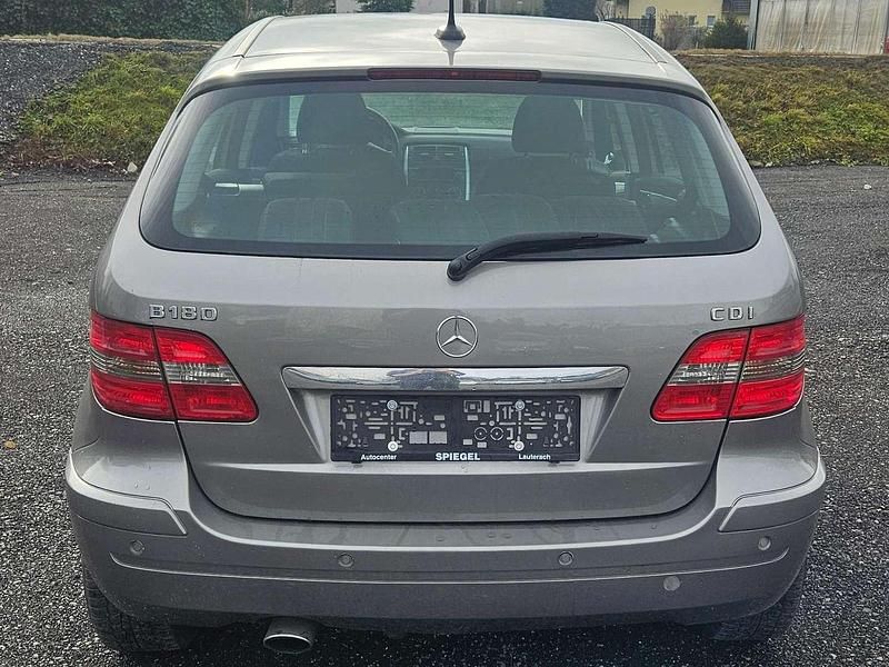 Gebraucht Mercedes B180 109 PS (80 kW) 2006 Grau Van / Kleinbus