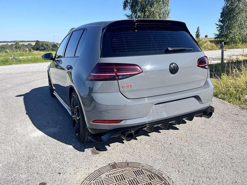 Gebraucht VW Golf VII GTI 290 PS (213 kW) 2019 Grau Limousine