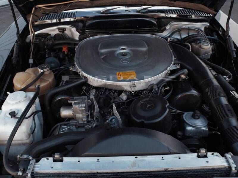 Gebraucht Mercedes 560 230 PS (169 kW) 1989 Schwarz Cabrio